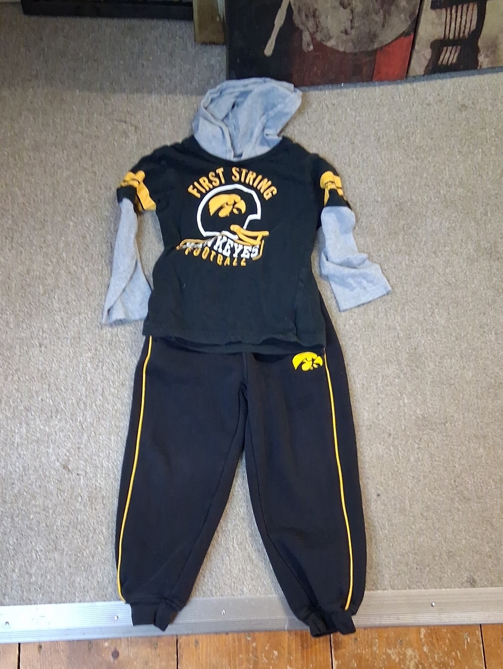 Hawkeyes 4T Outfit